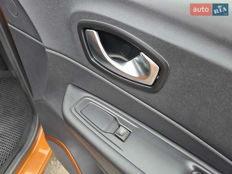 Внедорожник / Кроссовер Renault Captur 2017 в Хмельницком фото 42 Внедорожник / Кроссовер Renault Captur 2017 в Хмельницком