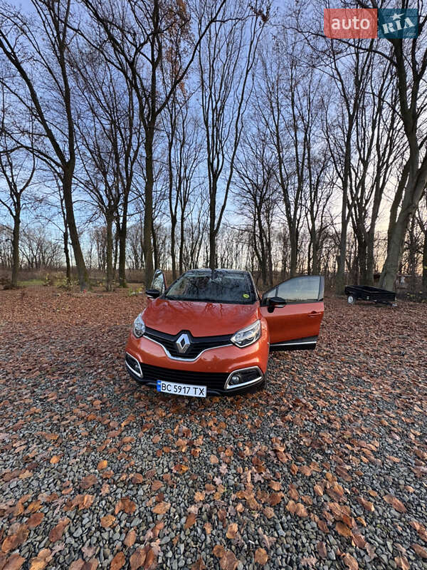 Позашляховик / Кросовер Renault Captur 2015 в Самборі