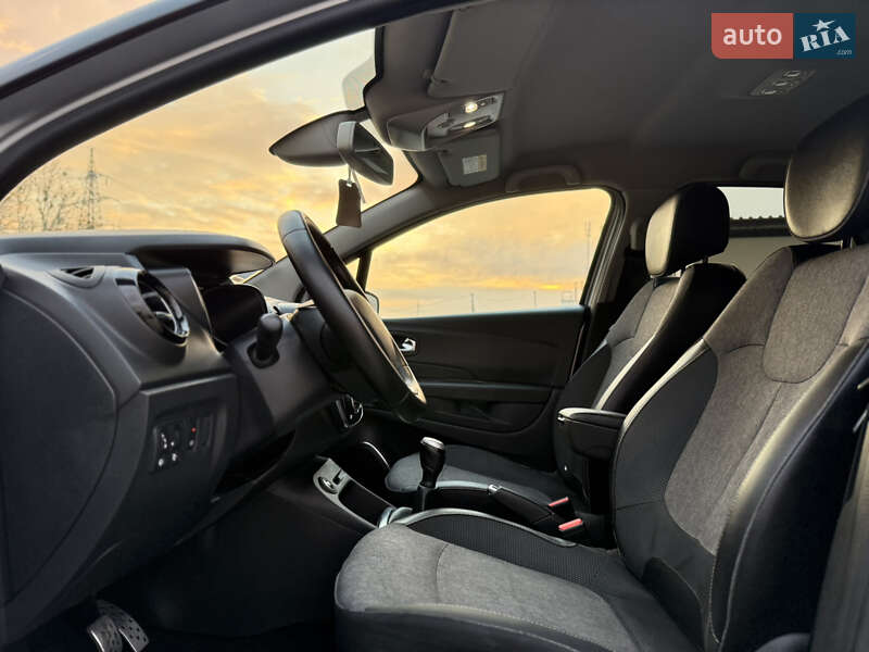 Внедорожник / Кроссовер Renault Captur 2019 в Луцке фото 21 Внедорожник / Кроссовер Renault Captur 2019 в Луцке