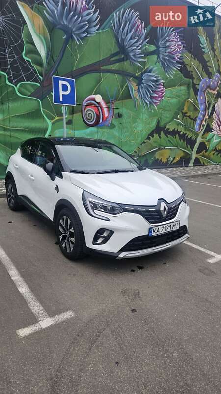 Внедорожник / Кроссовер Renault Captur 2023 в Киеве