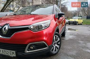 Позашляховик / Кросовер Renault Captur 2016 в Харкові