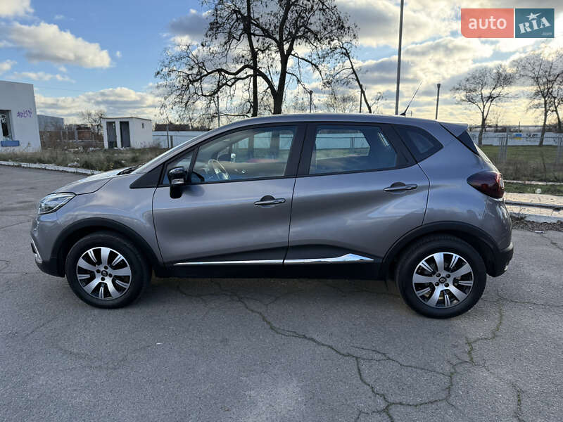 Внедорожник / Кроссовер Renault Captur 2020 в Днепре