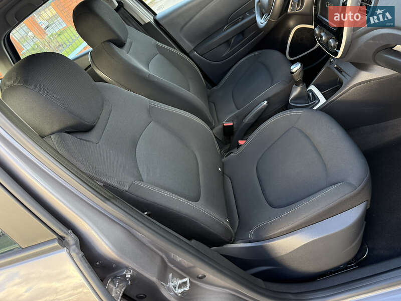 Внедорожник / Кроссовер Renault Captur 2020 в Днепре