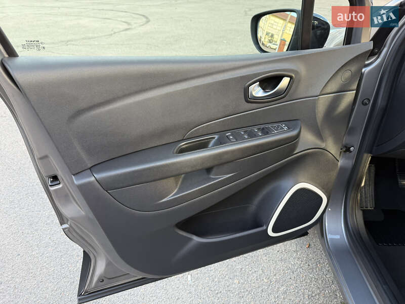 Внедорожник / Кроссовер Renault Captur 2020 в Днепре
