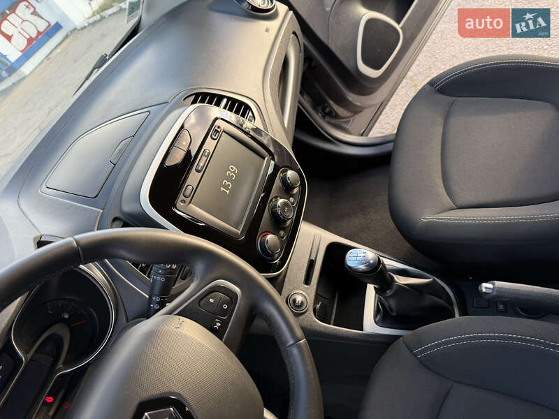 Внедорожник / Кроссовер Renault Captur 2020 в Днепре