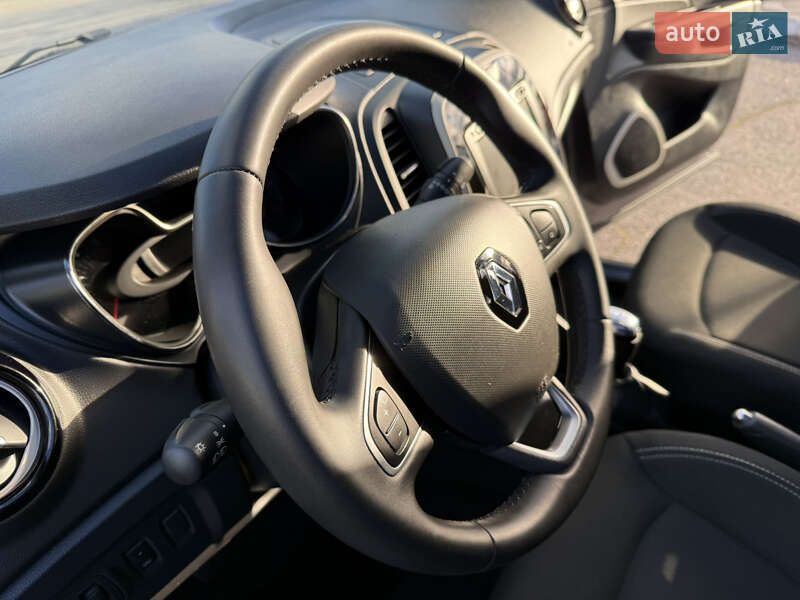 Внедорожник / Кроссовер Renault Captur 2020 в Днепре