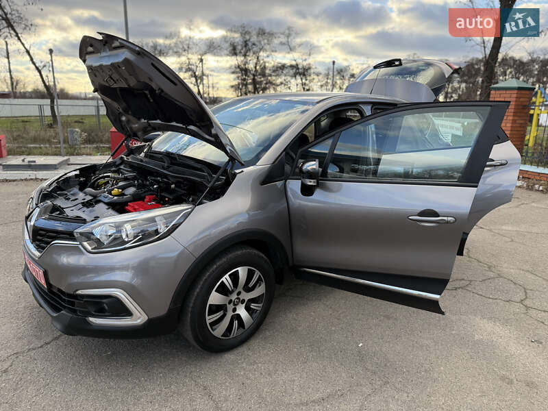 Внедорожник / Кроссовер Renault Captur 2020 в Днепре