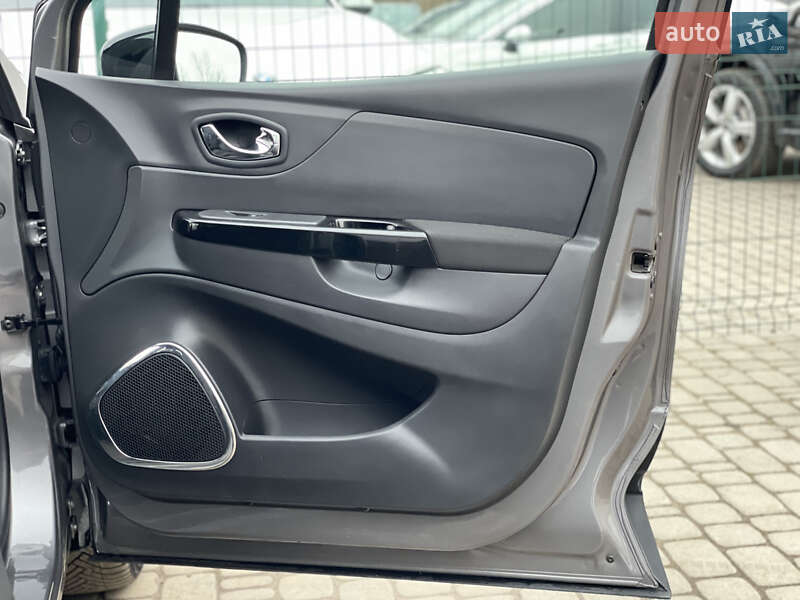 Позашляховик / Кросовер Renault Captur 2013 в Бердичеві фото 35 Позашляховик / Кросовер Renault Captur 2013 в Бердичеві