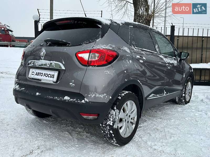 Позашляховик / Кросовер Renault Captur 2016 в Києві фото 5 Позашляховик / Кросовер Renault Captur 2016 в Києві