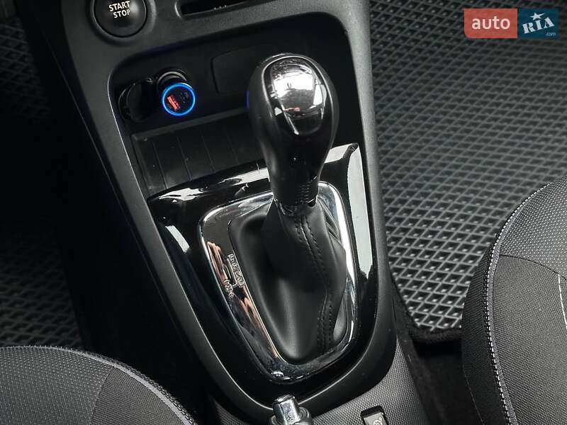 Позашляховик / Кросовер Renault Captur 2016 в Києві фото 19 Позашляховик / Кросовер Renault Captur 2016 в Києві