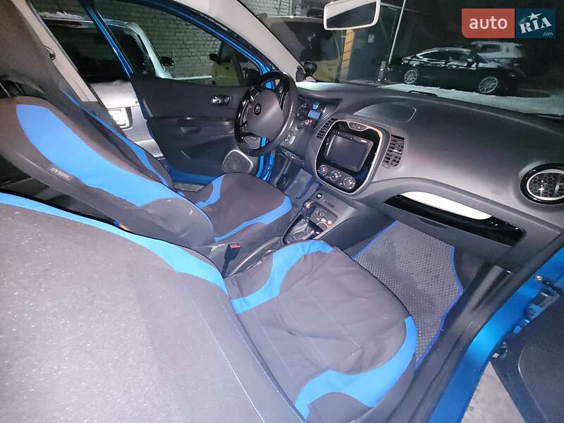 Позашляховик / Кросовер Renault Captur 2017 в Львові