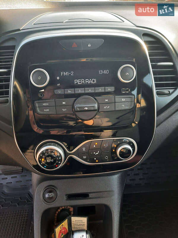 Внедорожник / Кроссовер Renault Captur 2019 в Одессе