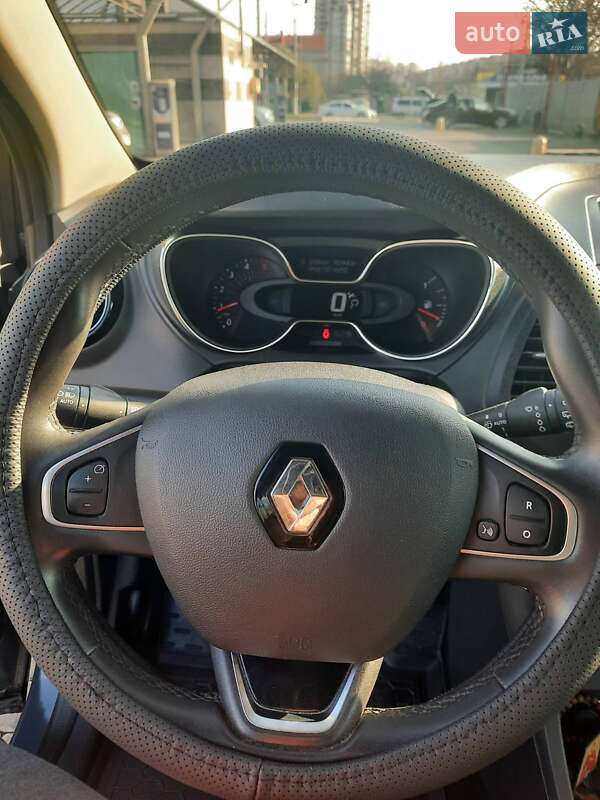 Внедорожник / Кроссовер Renault Captur 2019 в Одессе