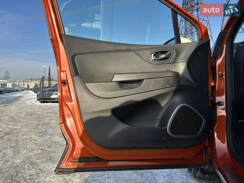 Позашляховик / Кросовер Renault Captur 2015 в Харкові