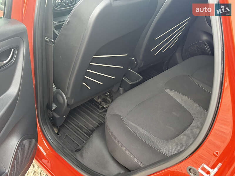 Внедорожник / Кроссовер Renault Captur 2016 в Днепре