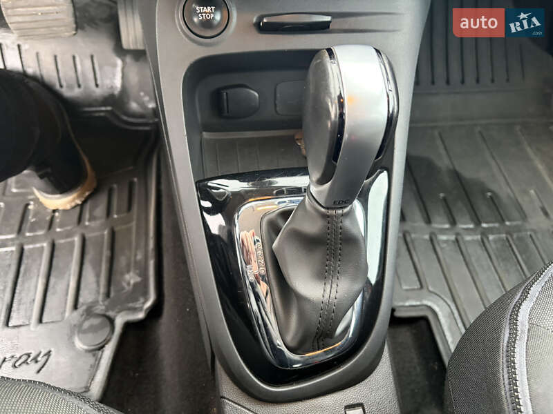 Внедорожник / Кроссовер Renault Captur 2016 в Днепре