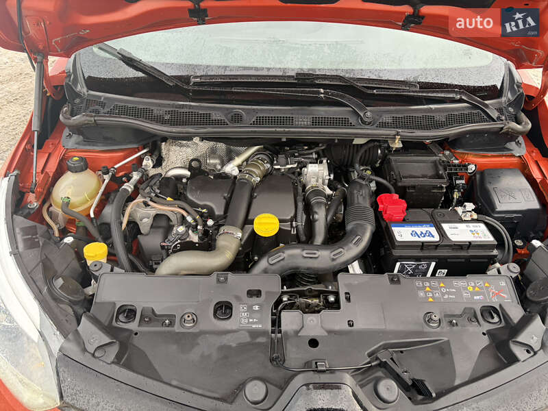 Внедорожник / Кроссовер Renault Captur 2016 в Днепре