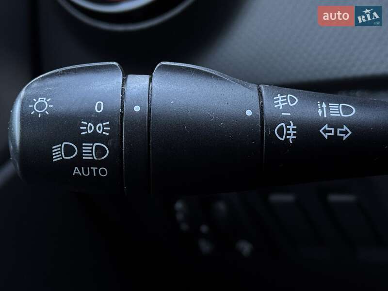 Позашляховик / Кросовер Renault Captur 2013 в Дніпрі