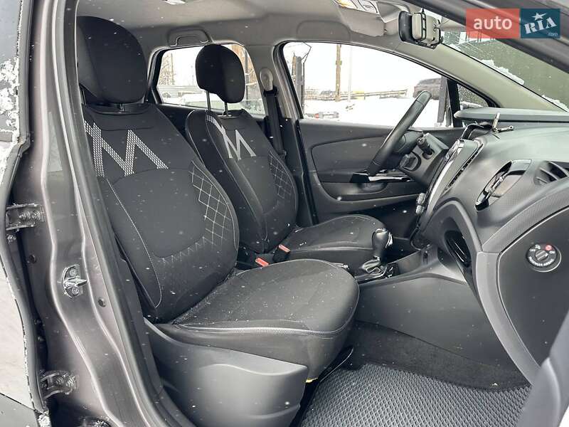 Позашляховик / Кросовер Renault Captur 2016 в Києві