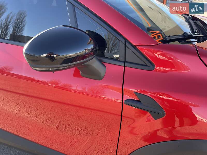 Позашляховик / Кросовер Renault Captur 2021 в Миколаєві
