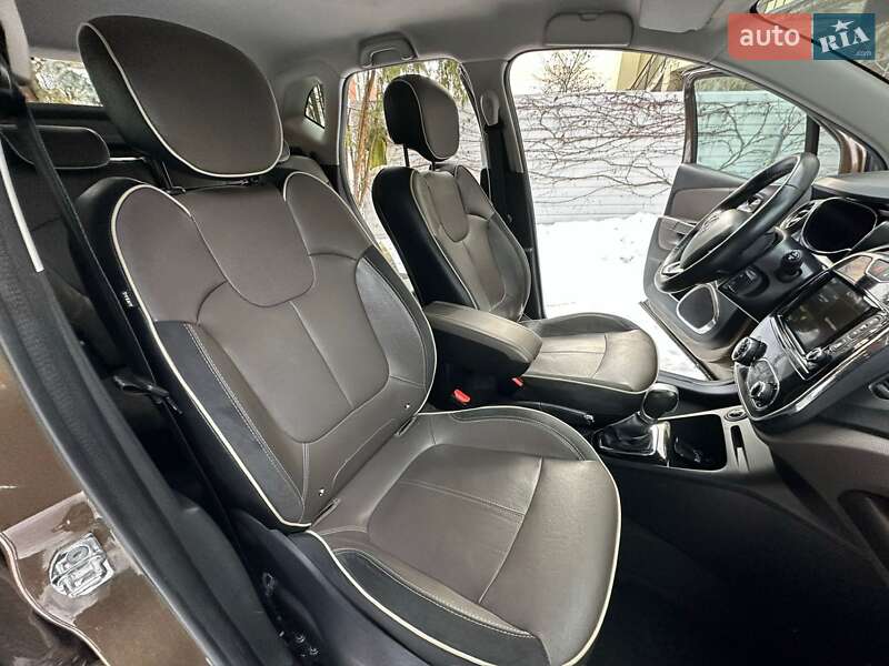 Позашляховик / Кросовер Renault Captur 2016 в Львові