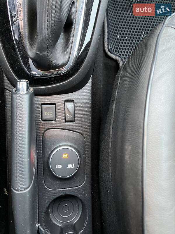 Внедорожник / Кроссовер Renault Captur 2015 в Барышевке