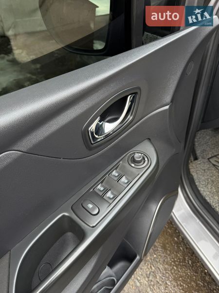 Позашляховик / Кросовер Renault Captur 2017 в Смілі