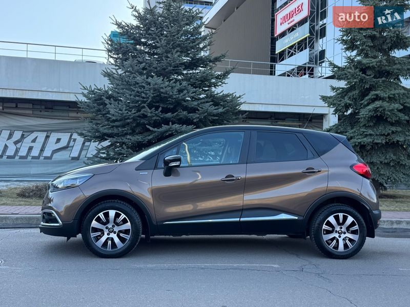 Позашляховик / Кросовер Renault Captur 2015 в Києві
