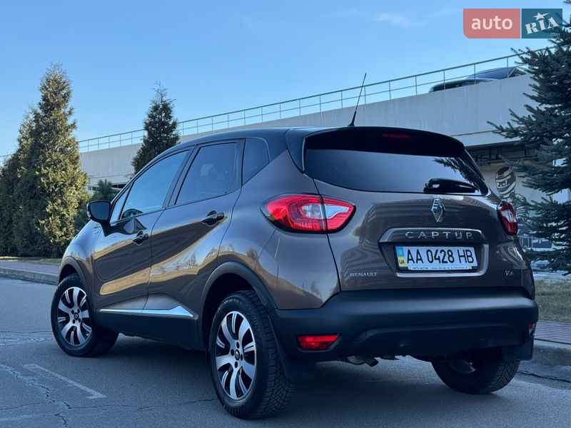 Позашляховик / Кросовер Renault Captur 2015 в Києві