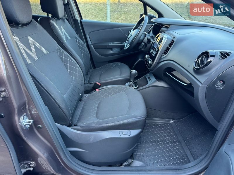 Позашляховик / Кросовер Renault Captur 2015 в Києві