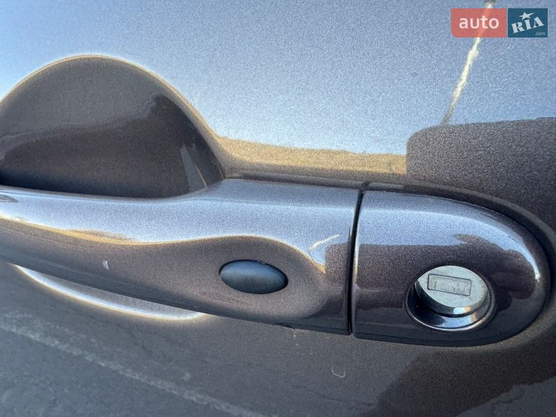 Позашляховик / Кросовер Renault Captur 2015 в Києві