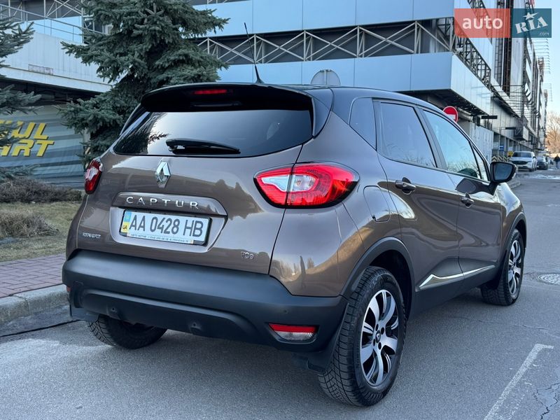 Позашляховик / Кросовер Renault Captur 2015 в Києві