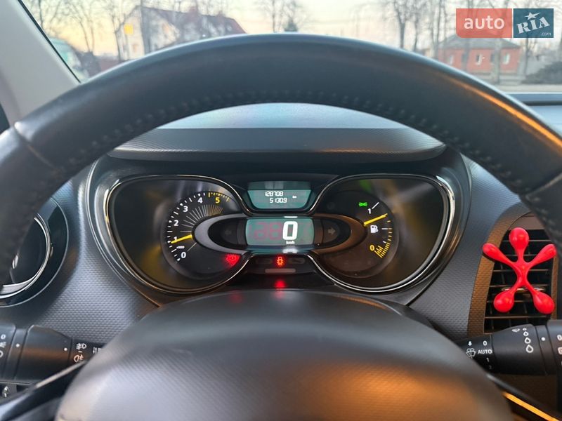 Внедорожник / Кроссовер Renault Captur 2014 в Сумах