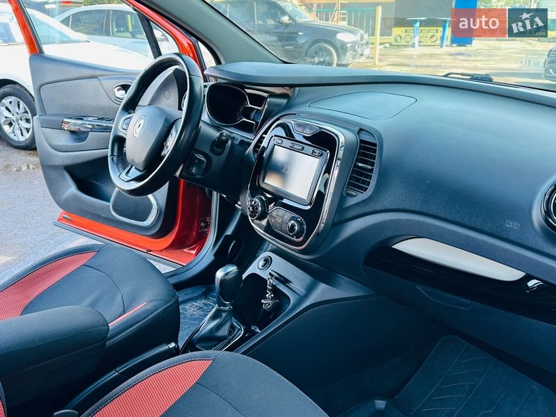 Внедорожник / Кроссовер Renault Captur 2016 в Харькове
