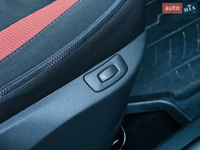 Внедорожник / Кроссовер Renault Captur 2016 в Харькове