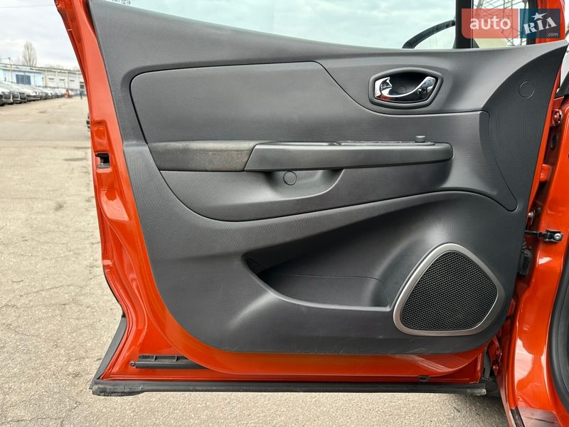 Внедорожник / Кроссовер Renault Captur 2015 в Харькове