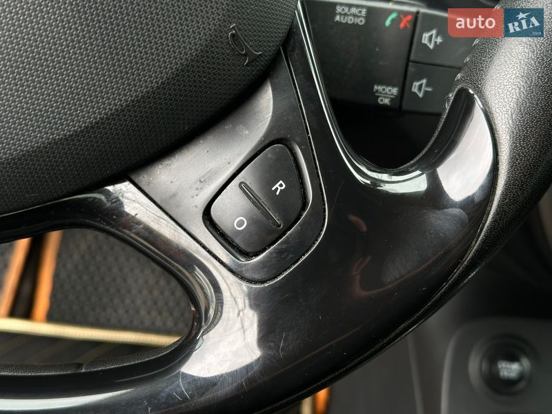 Внедорожник / Кроссовер Renault Captur 2015 в Харькове