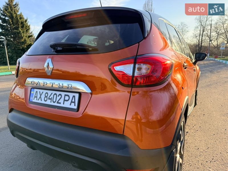Внедорожник / Кроссовер Renault Captur 2015 в Краснограде