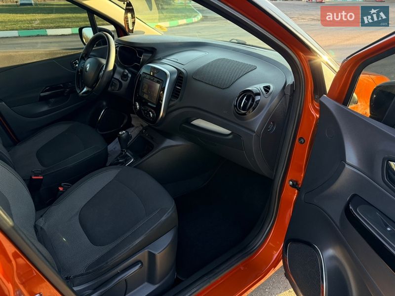 Внедорожник / Кроссовер Renault Captur 2015 в Краснограде