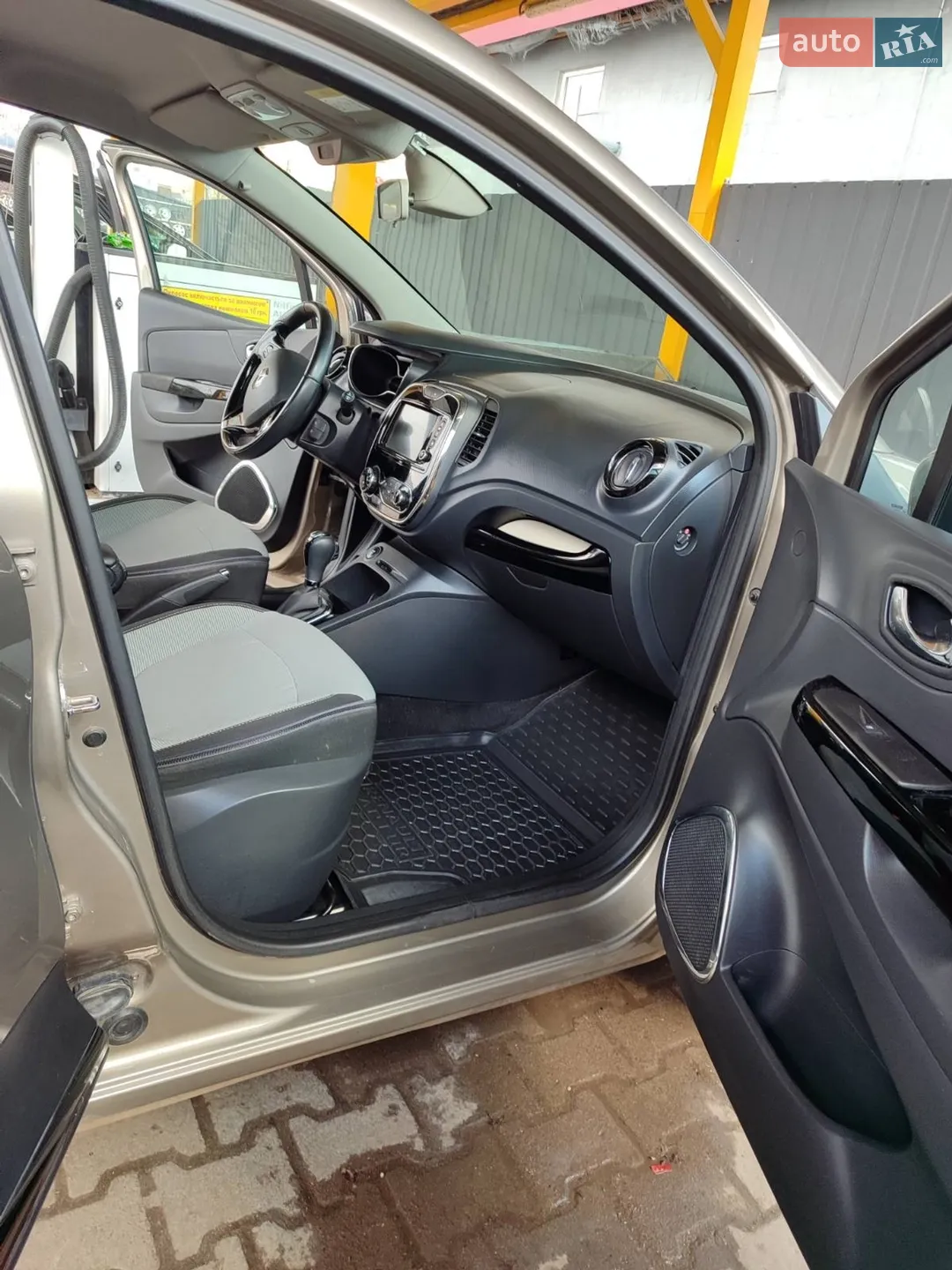 2014 Renault Captur - мініатюра 3