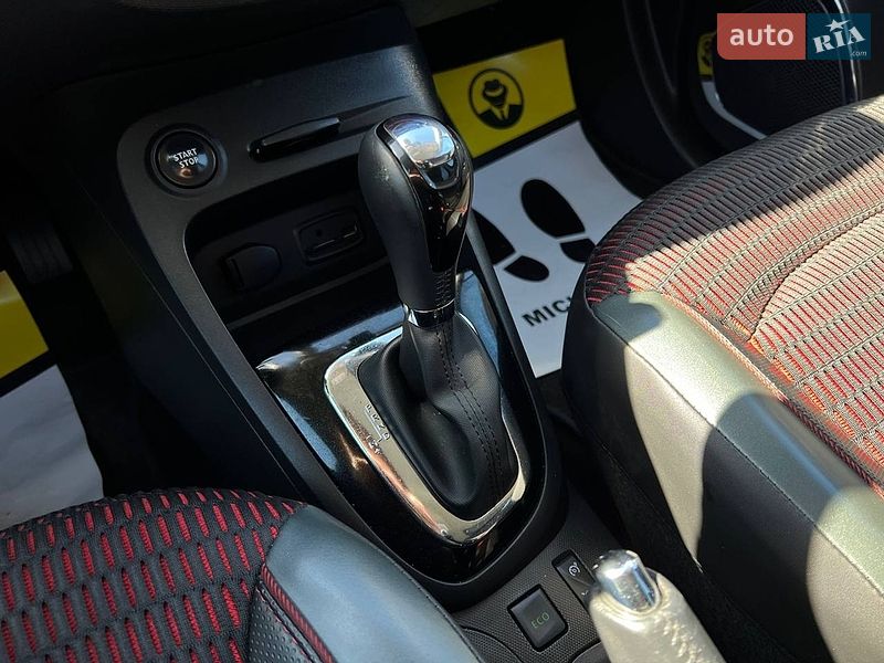 Позашляховик / Кросовер Renault Captur 2015 в Івано-Франківську