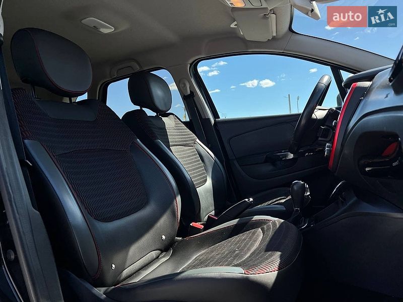 Позашляховик / Кросовер Renault Captur 2015 в Івано-Франківську