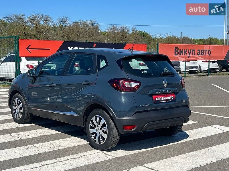 Внедорожник / Кроссовер Renault Captur 2019 в Одессе
