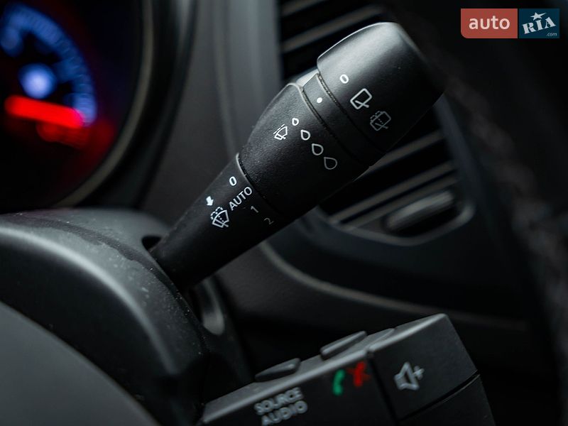 Внедорожник / Кроссовер Renault Captur 2019 в Киеве