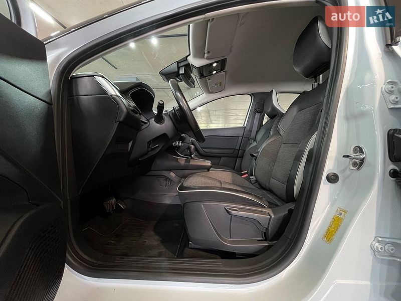 Внедорожник / Кроссовер Renault Captur 2021 в Одессе
