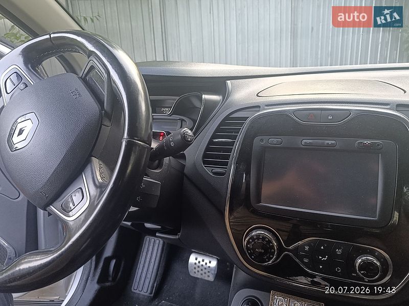 Внедорожник / Кроссовер Renault Captur 2016 в Полтаве