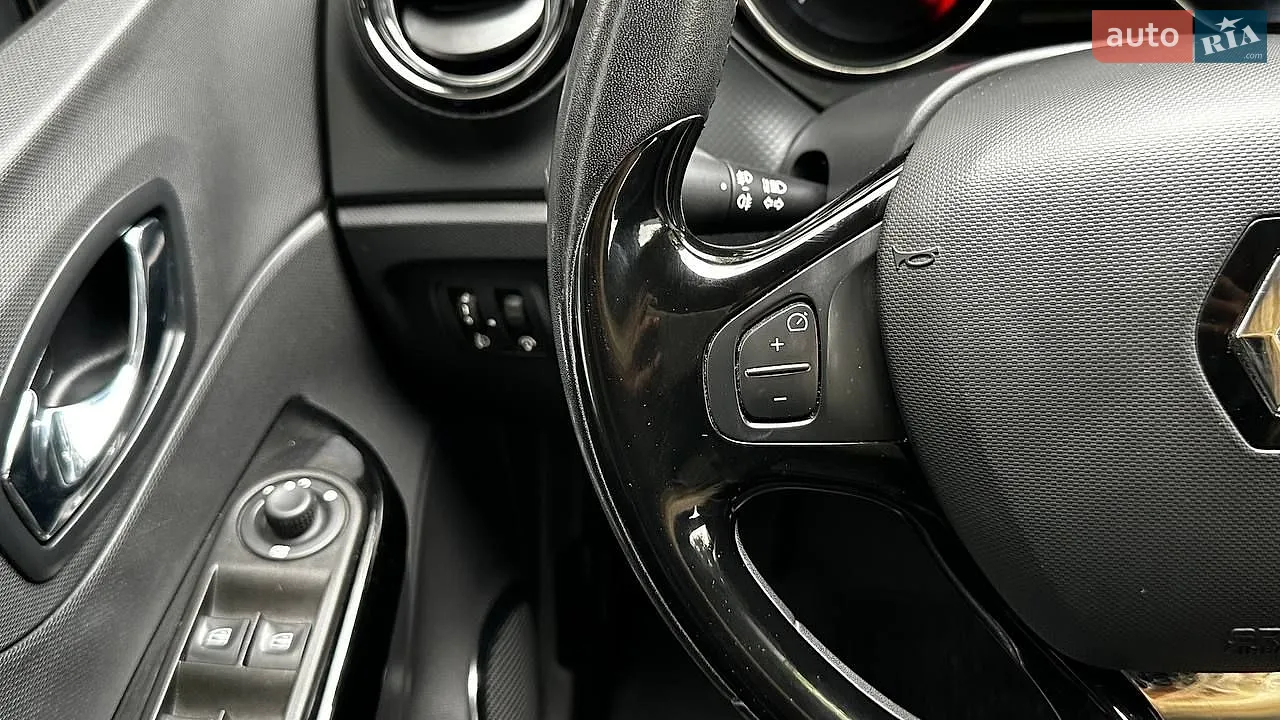 2015 Renault Captur - мініатюра 19