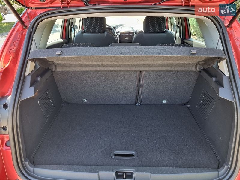 Внедорожник / Кроссовер Renault Captur 2019 в Черновцах
