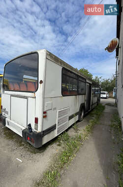 Туристический / Междугородний автобус Renault Carrier 2000 в 