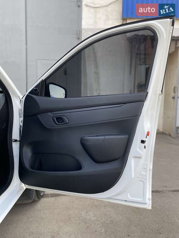 Позашляховик / Кросовер Renault City K-ZE 2019 в Кривому Розі